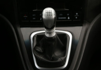 Подержанный автомобиль Great Wall Hover H6 2015 года (15 фото)