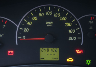 Подержанный автомобиль LADA (ВАЗ) Priora Hatchback 2008 года (17 фото)