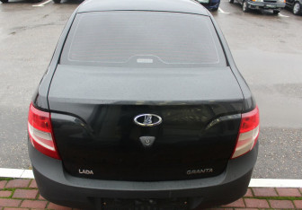 Подержанный автомобиль LADA (ВАЗ) Granta Sedan 2013 года (5 фото)