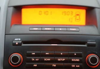 Подержанный автомобиль Kia Ceed Hatchback 2008 года (15 фото)