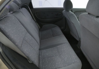 Подержанный автомобиль Kia Spectra Sedan 2008 года (11 фото)