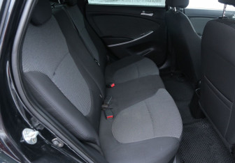 Подержанный автомобиль Hyundai Solaris Sedan 2013 года (11 фото)