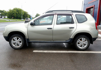 Подержанный автомобиль Renault Duster 2013 года (8 фото)