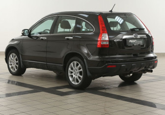 Подержанный автомобиль Honda CR-V 2009 года (2 фото)