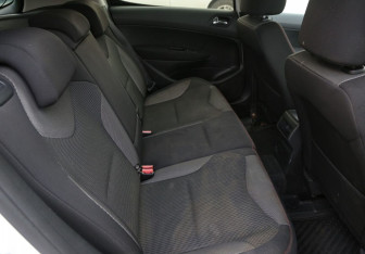 Подержанный автомобиль Peugeot 308 Hatchback 2011 года (11 фото)