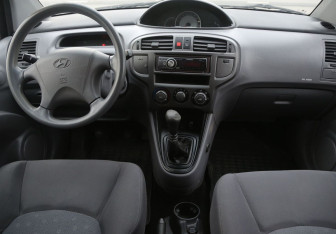 Подержанный автомобиль Hyundai Matrix 2006 года (12 фото)