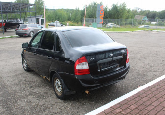 Подержанный автомобиль LADA (ВАЗ) Kalina Sedan 2010 года (5 фото)