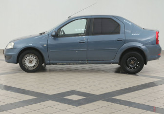 Подержанный автомобиль Renault Logan Sedan 2013 года (7 фото)