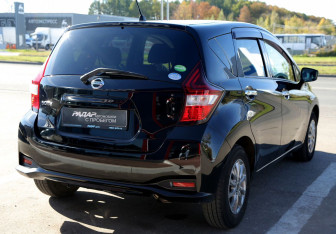 Подержанный автомобиль Nissan Note 2017 года (6 фото)