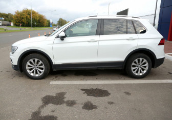 Подержанный автомобиль Volkswagen Tiguan 2018 года (8 фото)