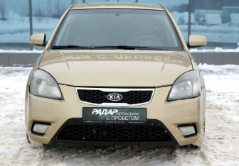 Подержанный автомобиль Kia Rio Sedan 2010 года (2 фото)