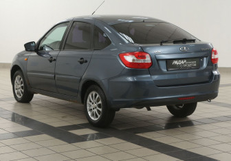 Подержанный автомобиль LADA (ВАЗ) Granta Liftback 2014 года (2 фото)