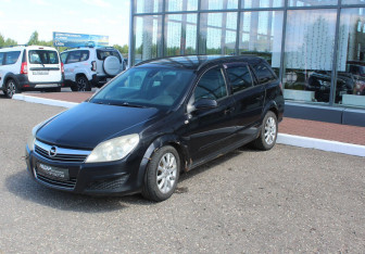 Подержанный автомобиль Opel Astra Wagon 2007 года (3 фото)