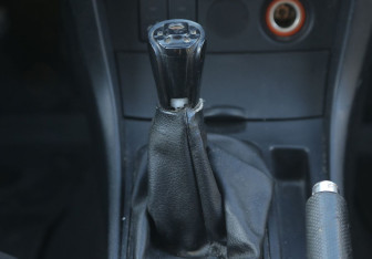 Подержанный автомобиль Mazda 3 Hatchback 2006 года (13 фото)