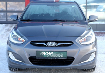 Подержанный автомобиль Hyundai Solaris Sedan 2013 года (2 фото)