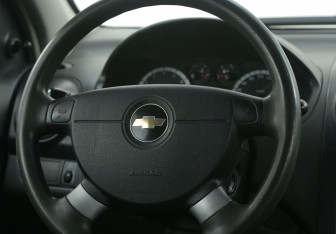 Подержанный автомобиль Chevrolet Aveo Sedan 2008 года (16 фото)