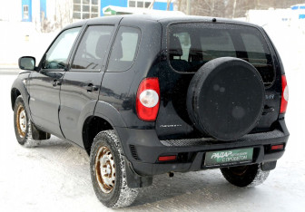 Подержанный автомобиль Chevrolet Niva 2017 года (4 фото)