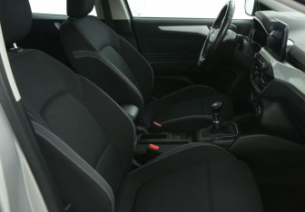 Подержанный автомобиль Ford Focus Wagon 2019 года (10 фото)