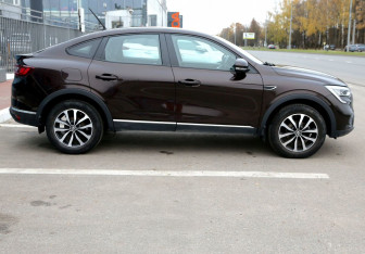 Подержанный автомобиль Renault Arkana 2020 года (7 фото)