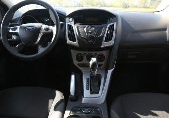 Подержанный автомобиль Ford Focus Wagon 2013 года (12 фото)