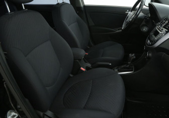 Подержанный автомобиль Hyundai Solaris Sedan 2014 года (10 фото)