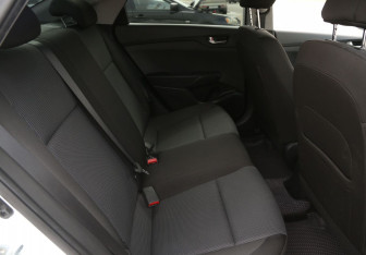 Подержанный автомобиль Hyundai Solaris Sedan 2020 года (11 фото)