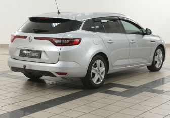 Подержанный автомобиль Renault Megane Wagon 2019 года (4 фото)
