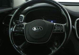 Подержанный автомобиль Kia Sorento 2019 года (27 фото)