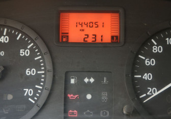 Подержанный автомобиль Renault Logan Sedan 2007 года (17 фото)