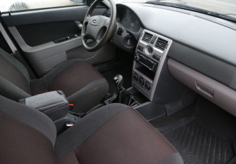 Подержанный автомобиль LADA (ВАЗ) Priora Hatchback 2008 года (9 фото)
