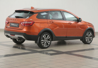 Подержанный автомобиль LADA (ВАЗ) Vesta Wagon 2018 года (4 фото)