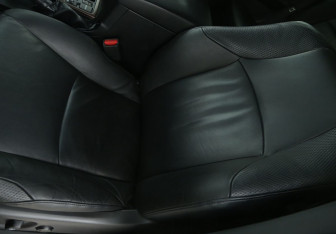 Подержанный автомобиль Toyota Land Cruiser Prado 2011 года (18 фото)