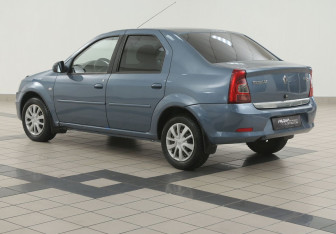 Подержанный автомобиль Renault Logan Sedan 2012 года (2 фото)