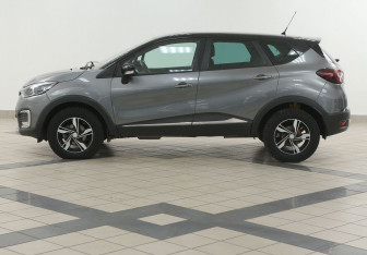 Подержанный автомобиль Renault Kaptur 2017 года (7 фото)