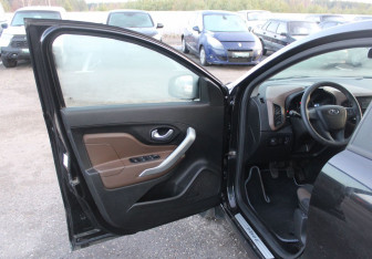 Подержанный автомобиль LADA (ВАЗ) XRAY 2018 года (9 фото)