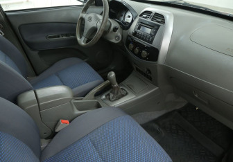 Подержанный автомобиль Chery Tiggo (T11) 2012 года (9 фото)