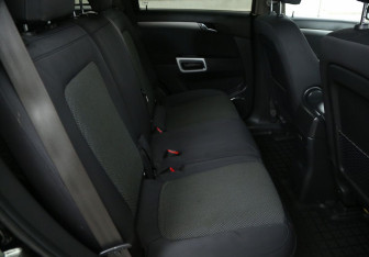 Подержанный автомобиль Opel Antara 2007 года (11 фото)