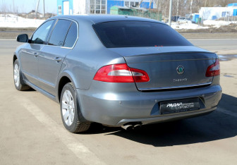 Подержанный автомобиль Skoda Superb Liftback 2011 года (4 фото)