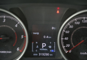 Подержанный автомобиль Mitsubishi Outlander 2010 года (17 фото)