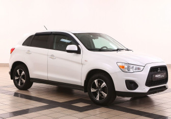 Подержанный автомобиль Mitsubishi ASX 2013 года (1 фото)