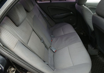 Подержанный автомобиль Nissan Almera Classic 2007 года (11 фото)