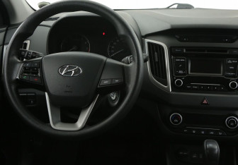 Подержанный автомобиль Hyundai Creta 2016 года (14 фото)
