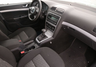 Подержанный автомобиль Skoda Octavia Liftback 2008 года (9 фото)