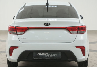 Подержанный автомобиль Kia Rio Sedan 2017 года (3 фото)