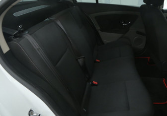 Подержанный автомобиль Renault Fluence 2012 года (11 фото)