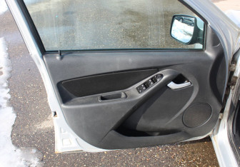 Подержанный автомобиль Datsun on-DO 2015 года (9 фото)