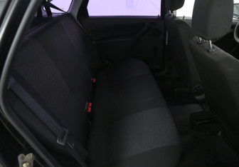 Подержанный автомобиль LADA (ВАЗ) Granta Liftback 2015 года (11 фото)