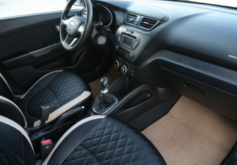 Подержанный автомобиль Kia Rio Sedan 2012 года (9 фото)