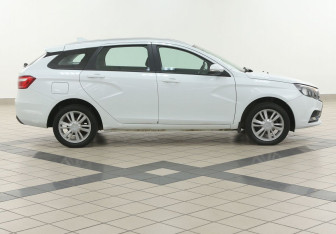 Подержанный автомобиль LADA (ВАЗ) Vesta Wagon 2019 года (5 фото)