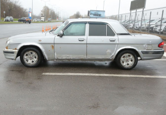 Подержанный автомобиль ГАЗ 31105 «Волга» 2004 года (8 фото)